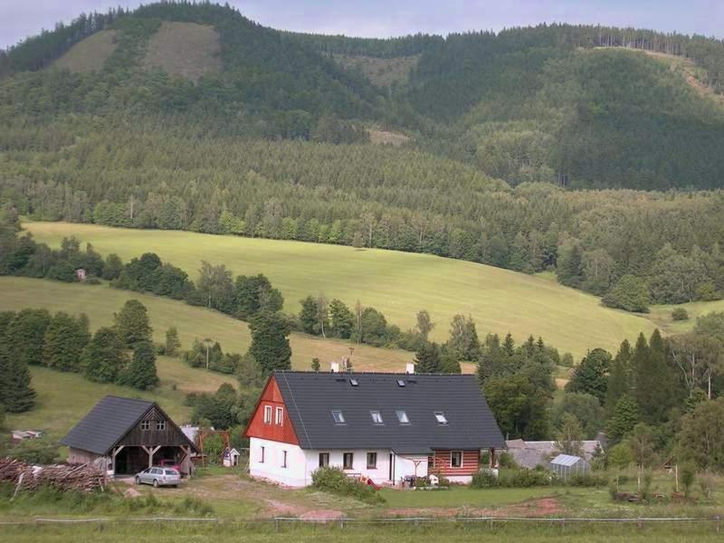 Apartmán Chaloupka na vršku Bernsdorf Exteriér fotografie