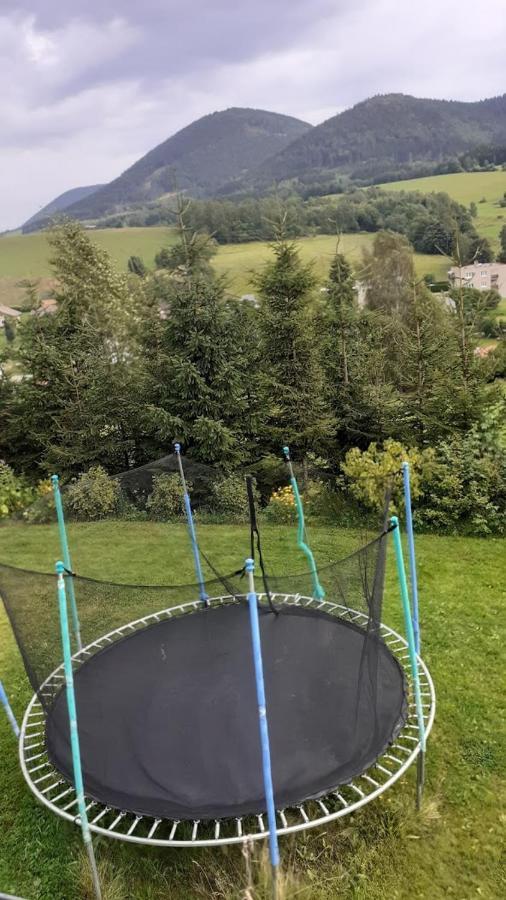 Apartmán Chaloupka na vršku Bernsdorf Exteriér fotografie