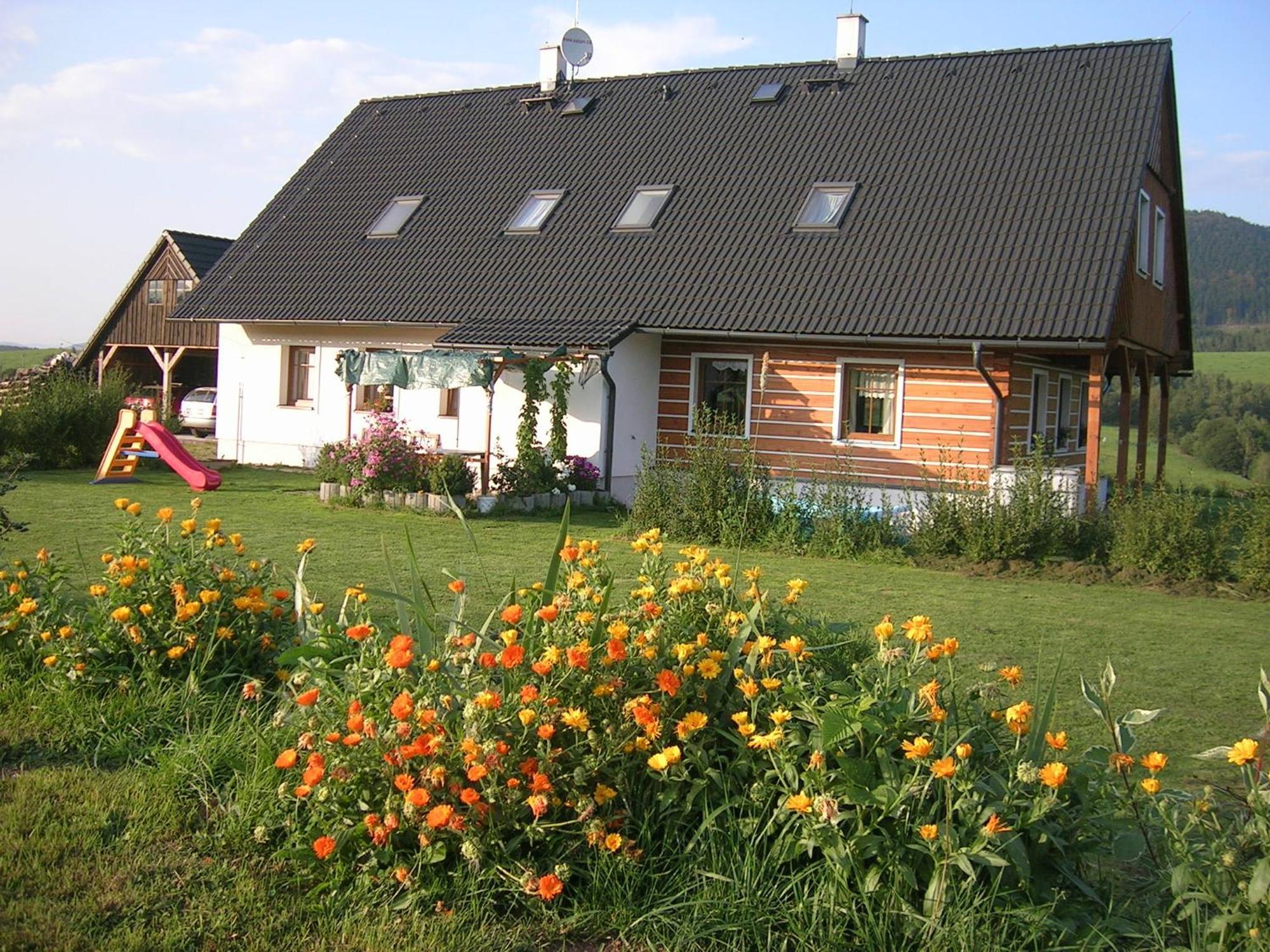 Apartmán Chaloupka na vršku Bernsdorf Exteriér fotografie