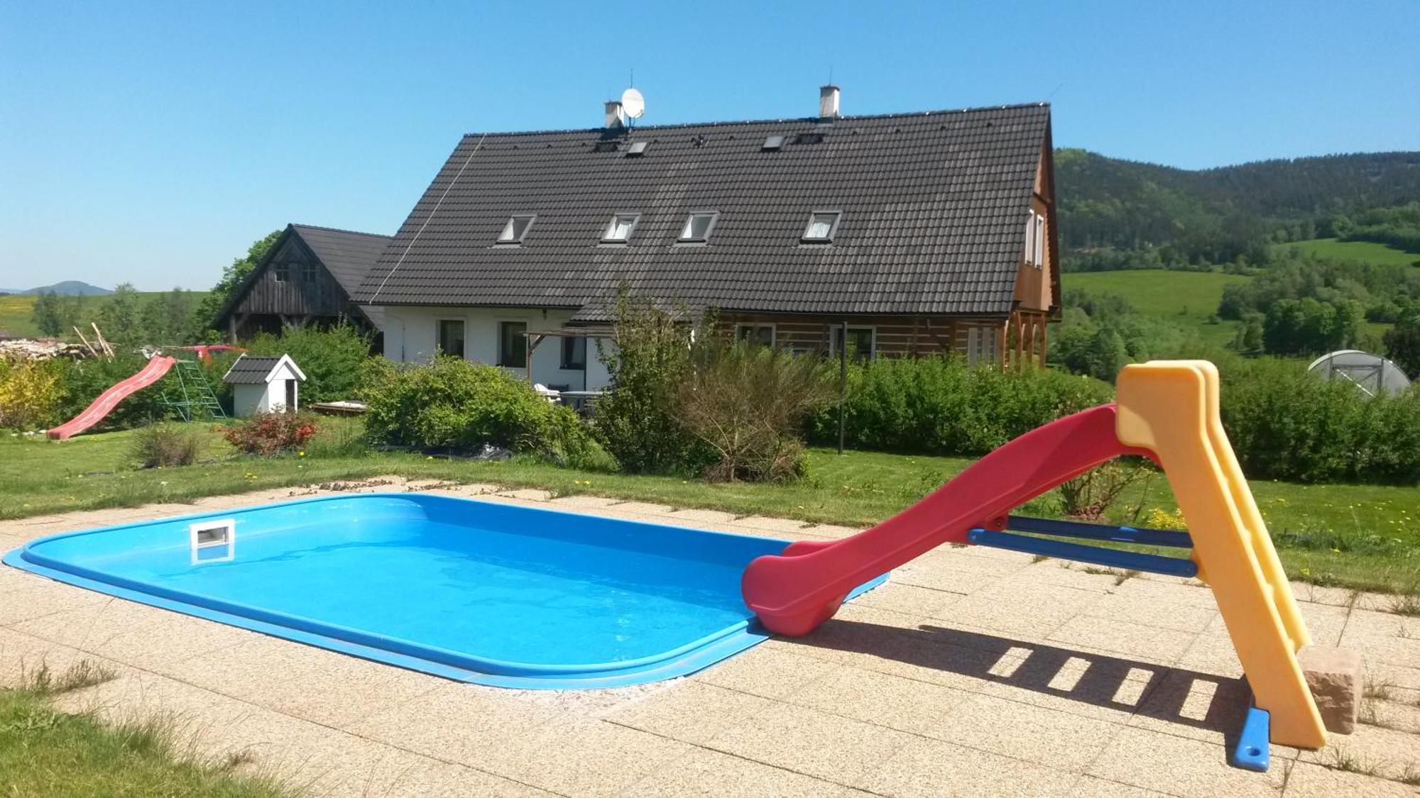 Apartmán Chaloupka na vršku Bernsdorf Exteriér fotografie